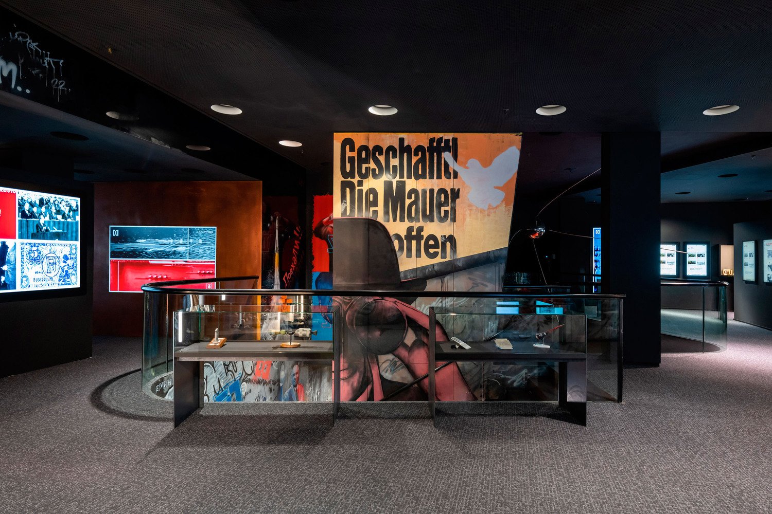 冷战博物馆 / Tchoban Voss Architekten