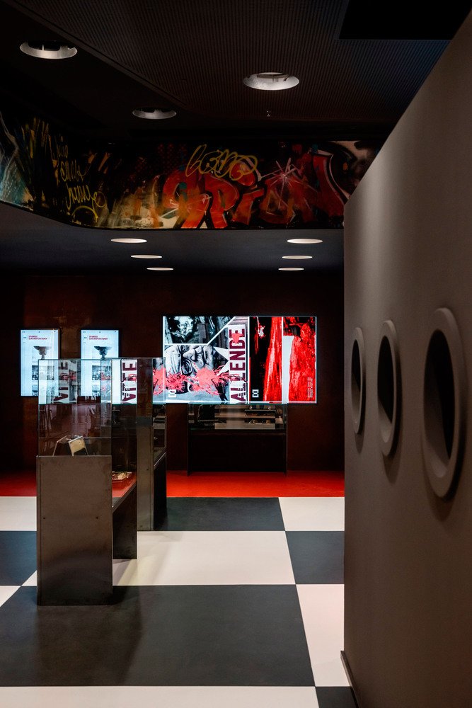 冷战博物馆 / Tchoban Voss Architekten