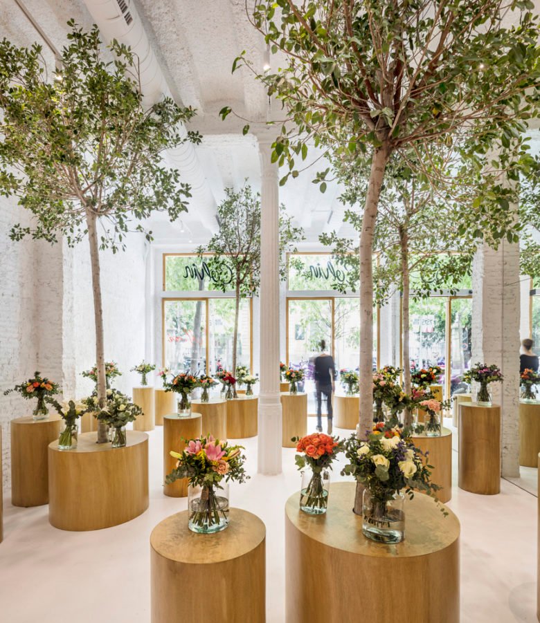 科尔文花店 by Roman Izquierdo Bouldstridge