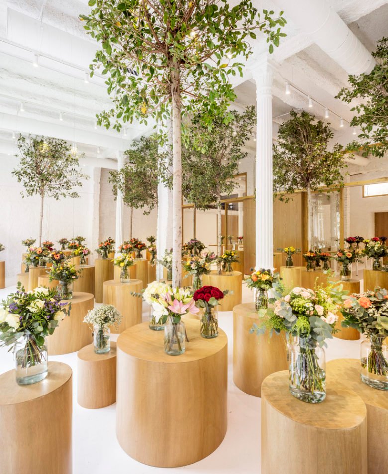 科尔文花店 by Roman Izquierdo Bouldstridge