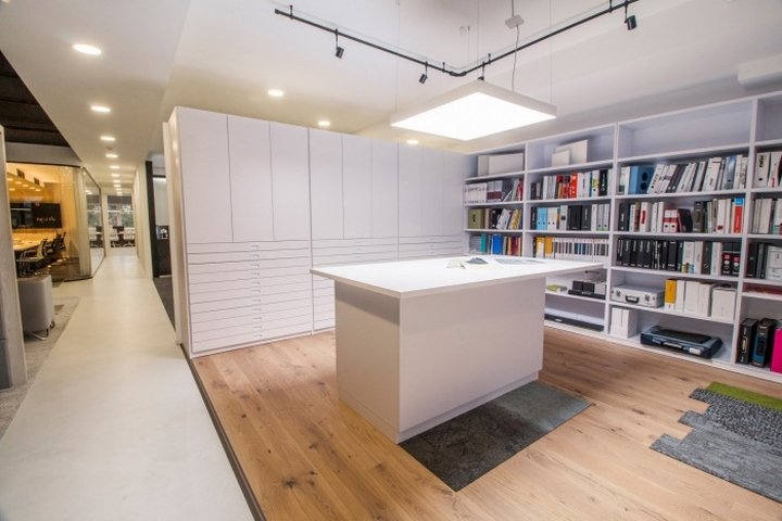 Coneon GmbH 办事处,赫尔博恩 – 德国 Coneon GmbH 办事处,赫尔博恩 – 德国