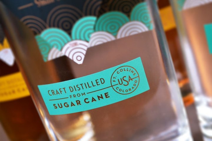 Emrich Office 的 CopperMuse 朗姆酒包装