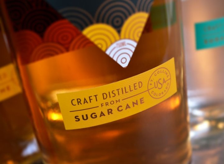 Emrich Office 的 CopperMuse 朗姆酒包装