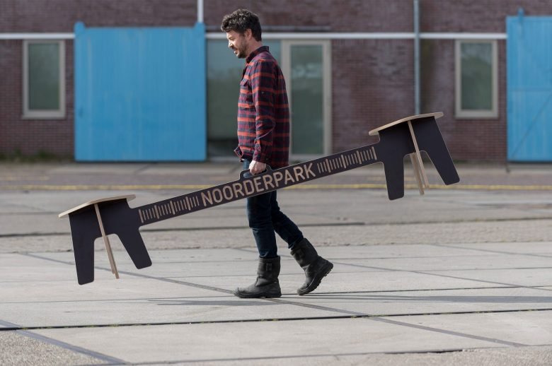 科罗纳危机 Kruk 长凳，由 Object Studio 设计