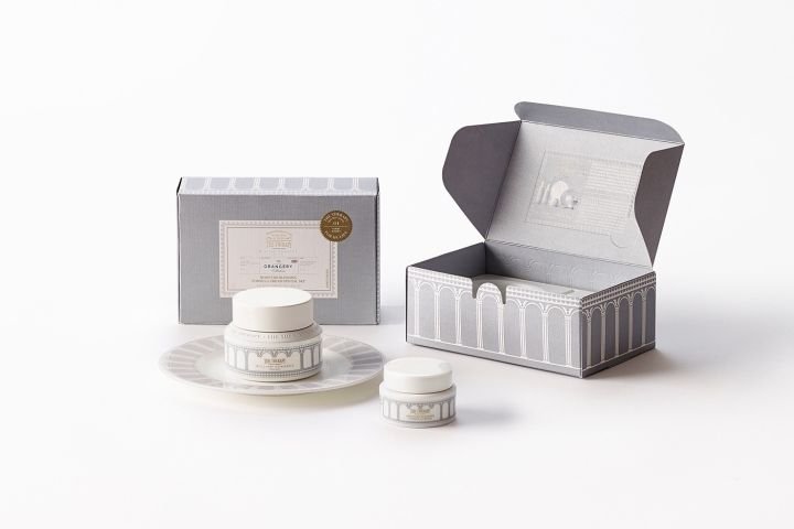 Cosmetic X Ceramic – The Therapy William Edwards 版包装(THE FACE SHOP) Cosmetic X Ceramic – The Therapy William Edwards 版包装(THE FACE SHOP)