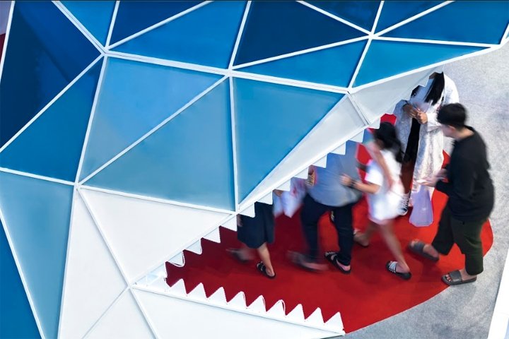 B U G Studio 的疯狂迷宫,曼谷 – 泰国 B U G Studio 的疯狂迷宫,曼谷 – 泰国