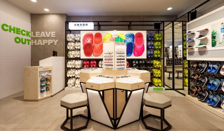 Briggs Hillier 设计的 Crocs 全球商店概念