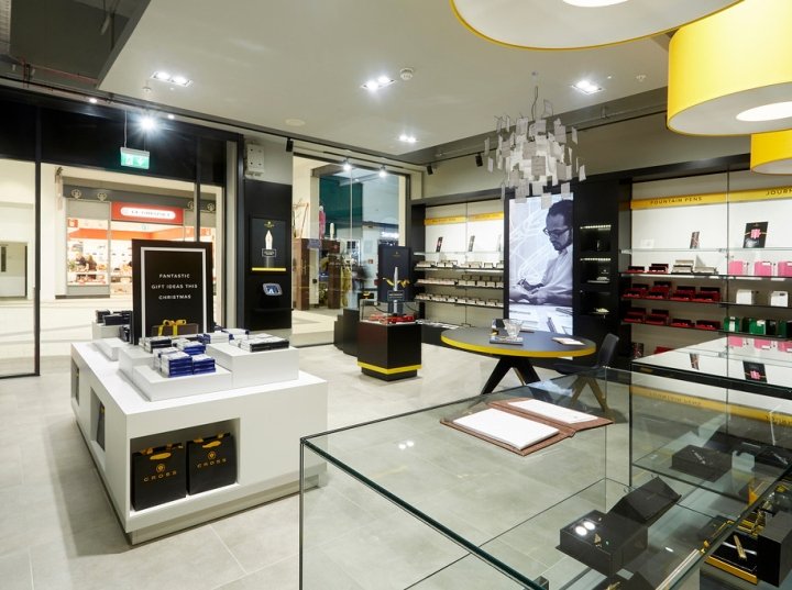 英国斯温顿的 Cross-Sheaffer 钢笔店,由 David Adcock 和 Sean Revell 设计 英国斯温顿的 Cross-Sheaffer 钢笔店,由 David Adcock 和 Sean Revell 设计