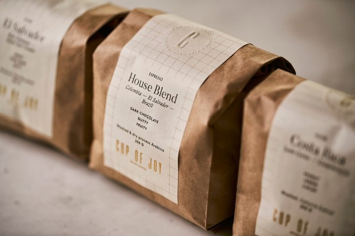 Atelier Nese Nogay 设计的一杯 Joy 咖啡包装 Atelier Nese Nogay 设计的一杯 Joy 咖啡包装