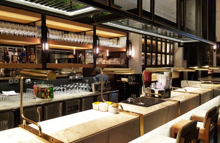 D’Kevin 酒吧、小酒馆和牛排，Portfolio Architectural Lifestyle，雅加达 – 印度尼西亚