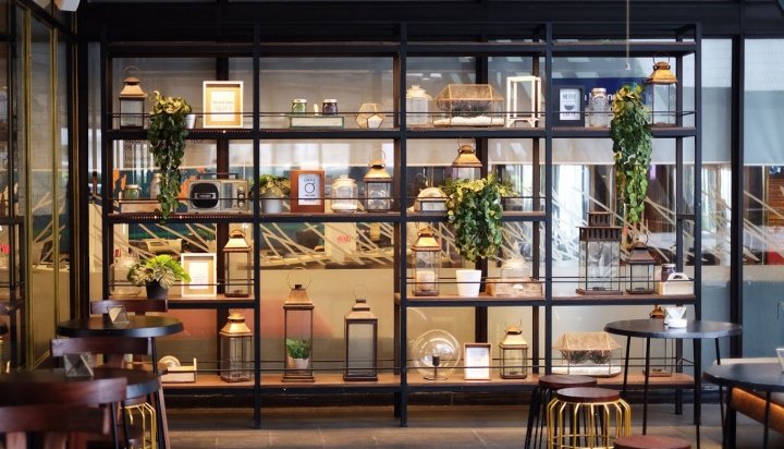 D’Kevin 酒吧、小酒馆和牛排，Portfolio Architectural Lifestyle，雅加达 – 印度尼西亚