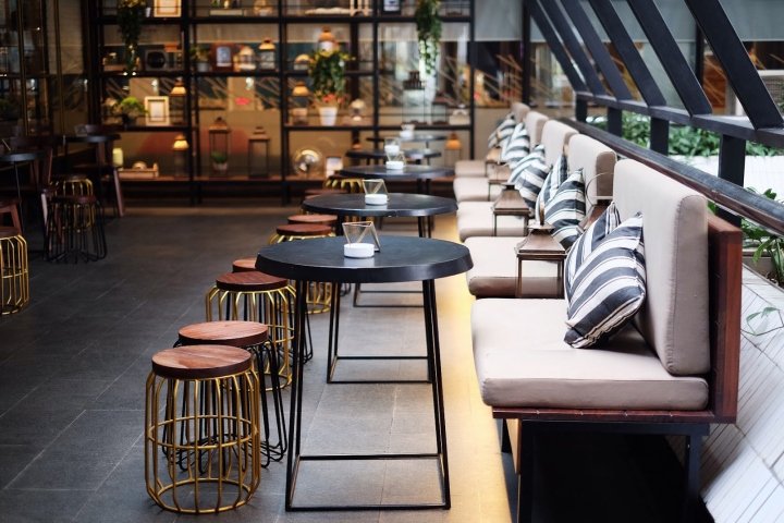 D’Kevin 酒吧、小酒馆和牛排，Portfolio Architectural Lifestyle，雅加达 – 印度尼西亚
