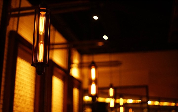 D’Kevin 酒吧、小酒馆和牛排，Portfolio Architectural Lifestyle，雅加达 – 印度尼西亚