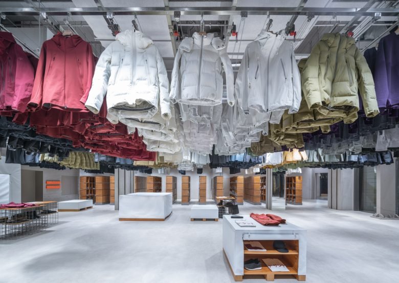 DESCENTE BLANC 北京 / Schemata Architects + Jo Nagasaka