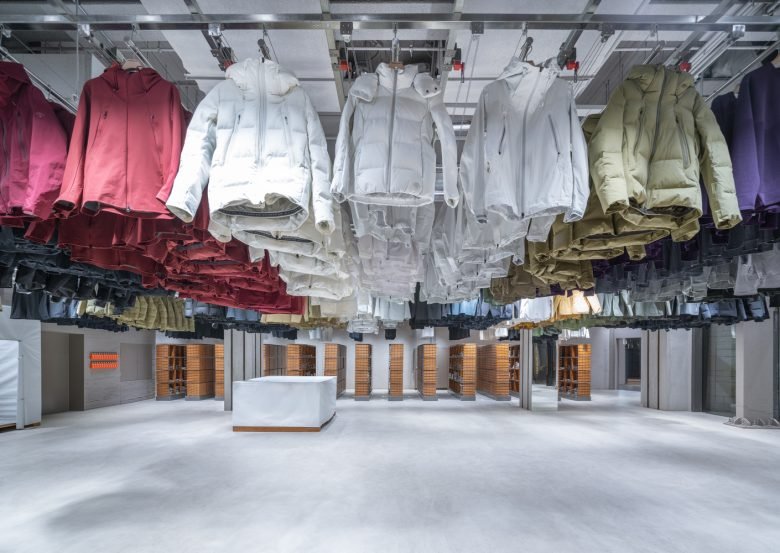DESCENTE BLANC 北京 / Schemata Architects + Jo Nagasaka