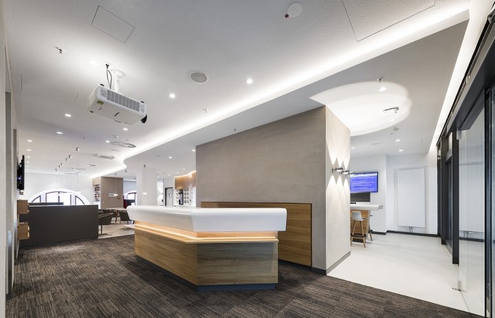 德国铁路休息室，由 CRi Cronauer + Romani Interior Architects 设计，纽伦堡 – 德国