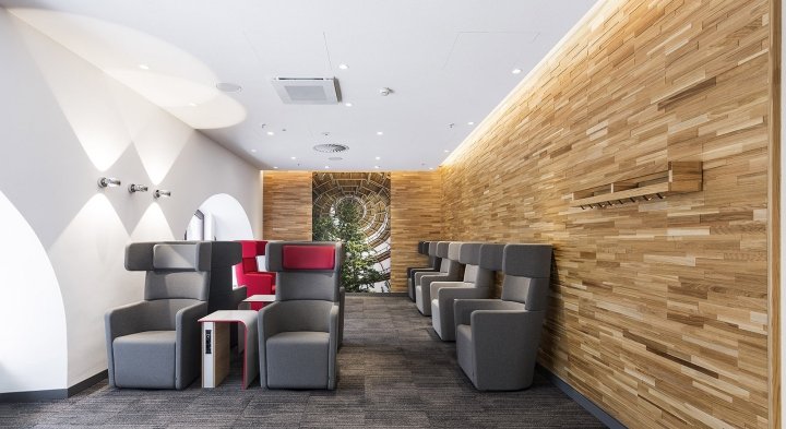 德国铁路休息室，由 CRi Cronauer + Romani Interior Architects 设计，纽伦堡 – 德国