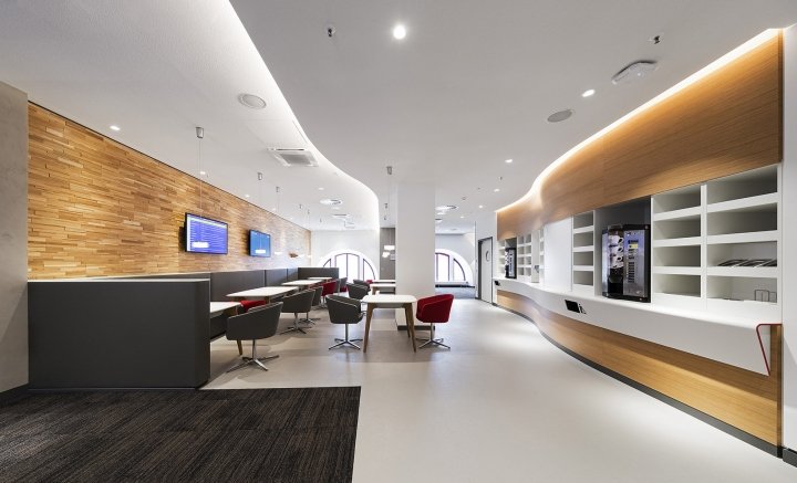 德国铁路休息室，由 CRi Cronauer + Romani Interior Architects 设计，纽伦堡 – 德国