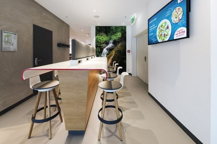 德国铁路休息室，由 CRi Cronauer + Romani Interior Architects 设计，纽伦堡 – 德国