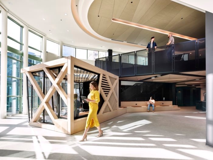 DIRTT 体验中心陈列室和办公室，由 Ware Malcomb 设计