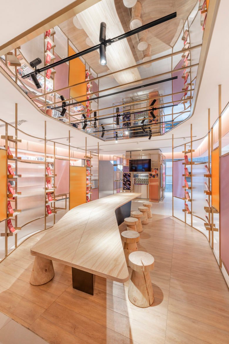 沉浸式且不断发展的新天地社交之家重新定义了上海的生活方式和零售 沉浸式且不断发展的新天地社交之家重新定义了上海的生活方式和零售