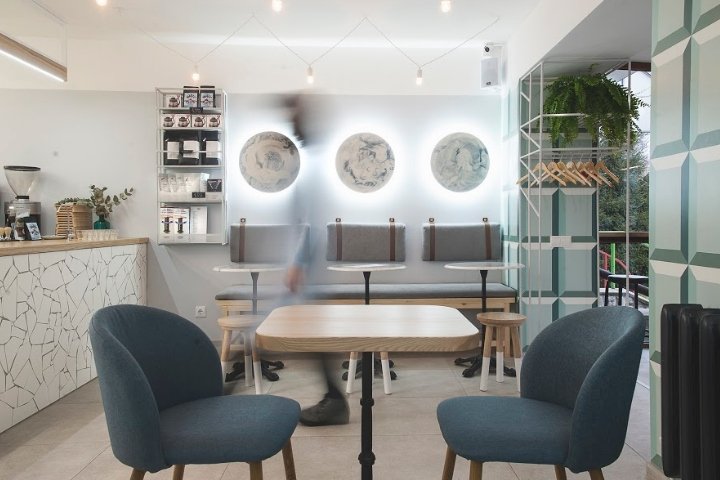 DOBRO 咖啡和鸡尾酒,TAK 办公室,罗夫诺 - 乌克兰 DOBRO 咖啡和鸡尾酒,TAK 办公室,罗夫诺 - 乌克兰