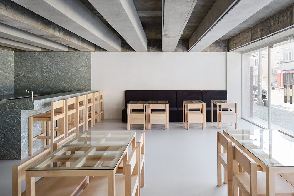 DORAE KNOT 咖啡厅由 Studio GIMGEOSIL 设计