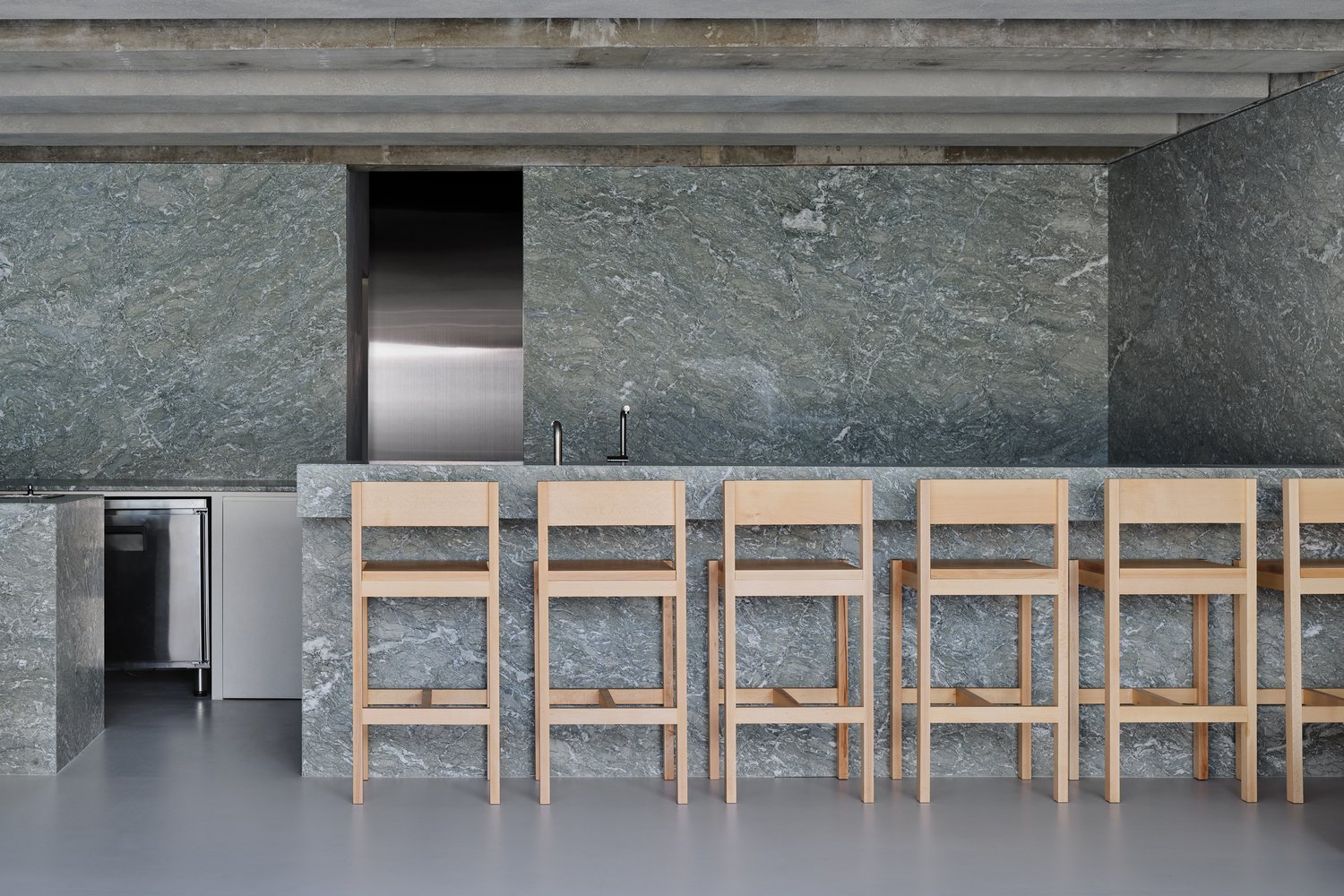 DORAE KNOT 咖啡厅由 Studio GIMGEOSIL 设计