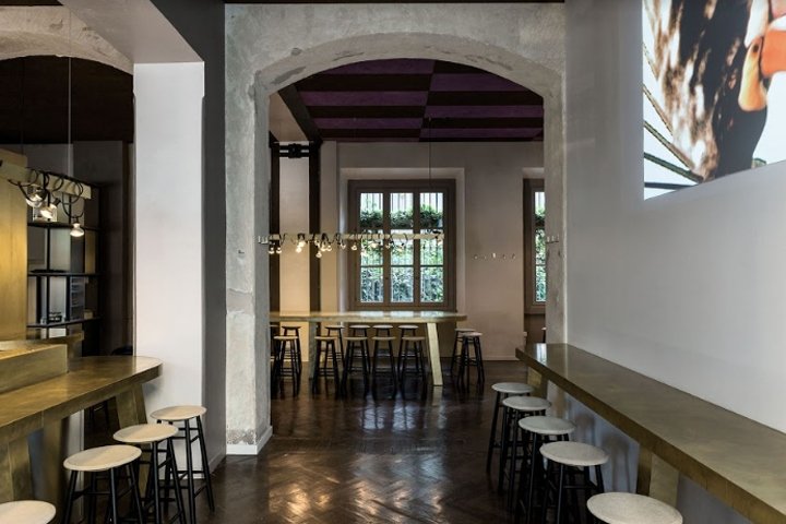 DRY Milano 餐厅，由 Vudafieri Saverino Partners 设计，意大利米兰