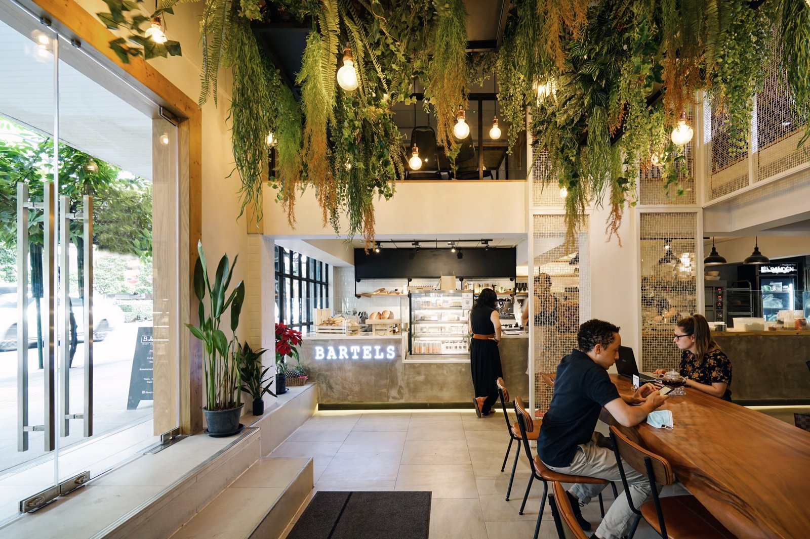 BARTELS：曼谷的酵母面包店和果汁店