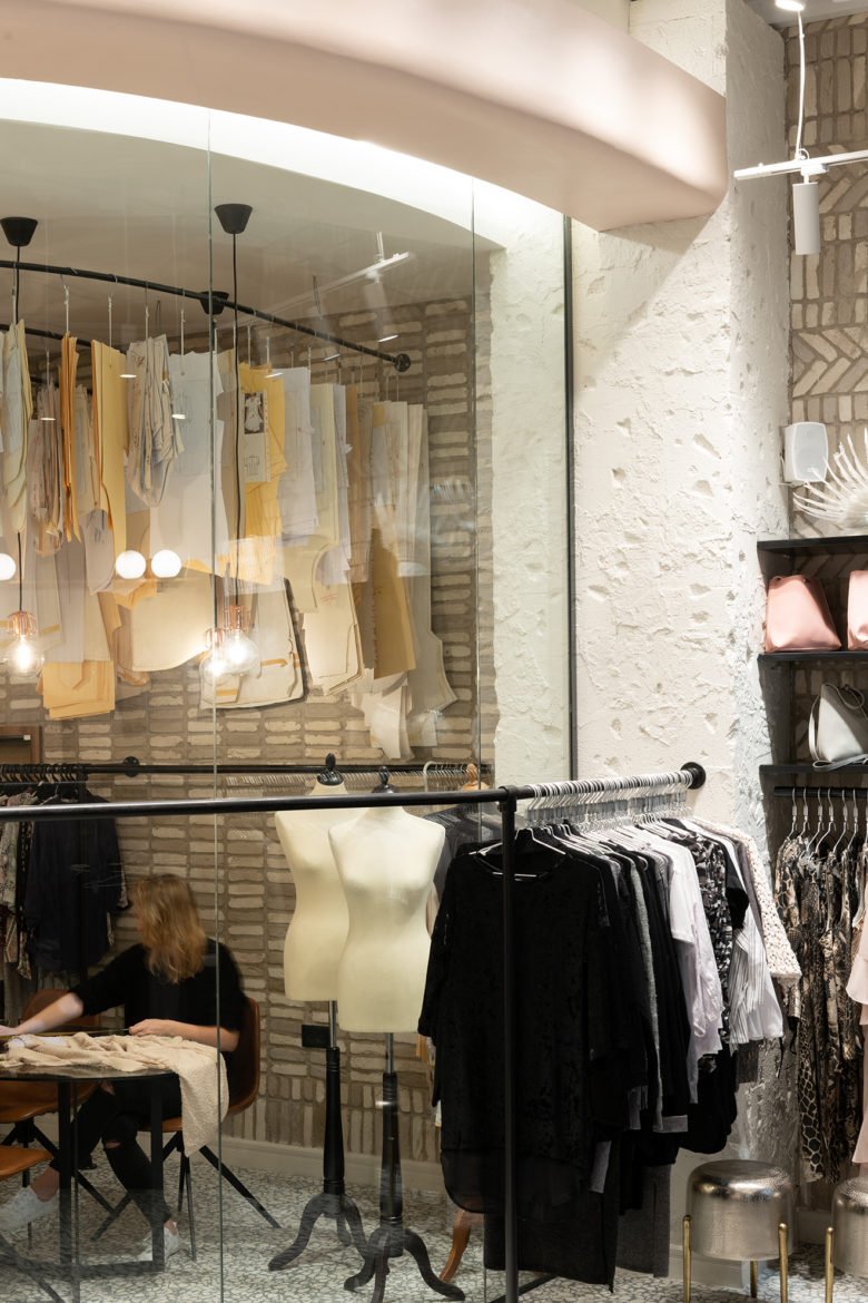 KAREN MIZRAHI – store.studio.showroom KAREN MIZRAHI – store.studio.showroom