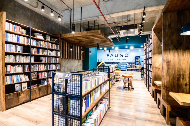 FAUNO – 书店和咖啡店