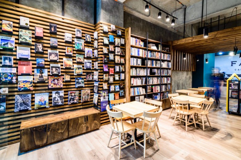 FAUNO – 书店和咖啡店