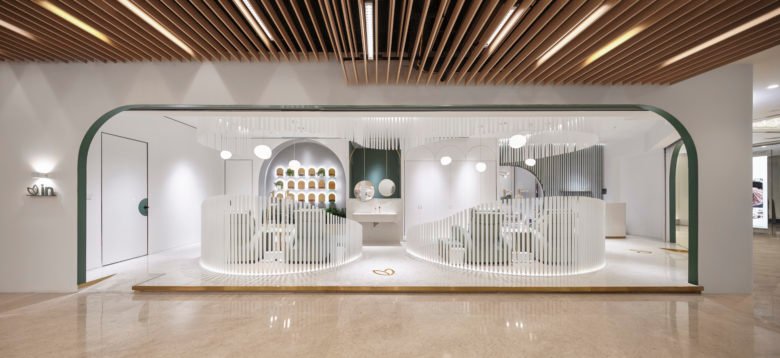 Nazodesign 工作室设计的 InNail 商店