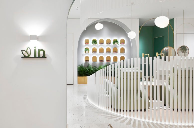 Nazodesign 工作室设计的 InNail 商店