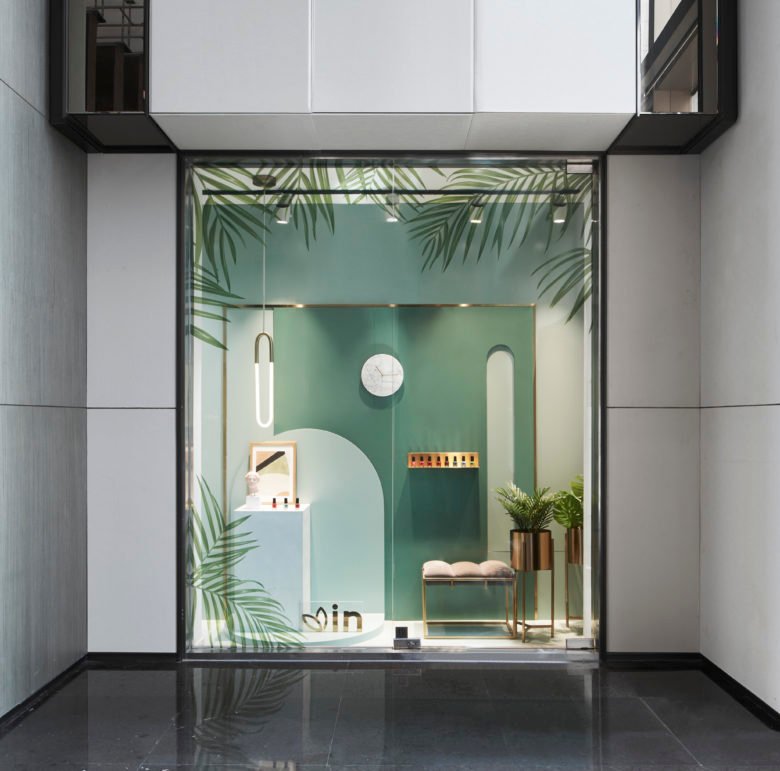 Nazodesign 工作室设计的 InNail 商店