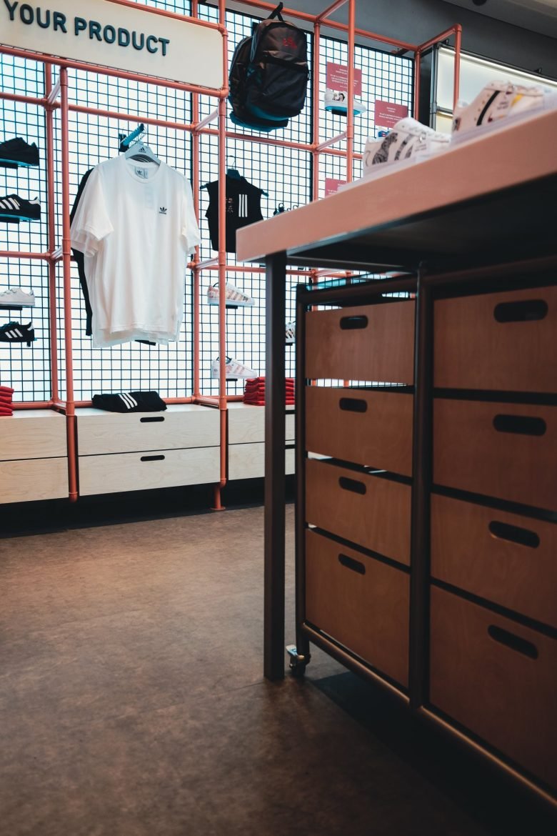 阿迪达斯 – DXB 实验室