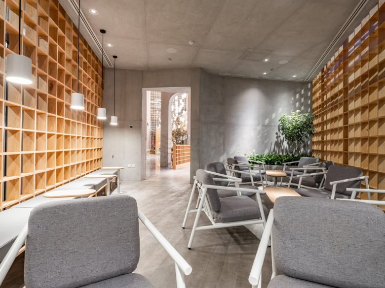 Liqui Group 为 Brew92 完成了新咖啡店和旗舰店的室内建筑