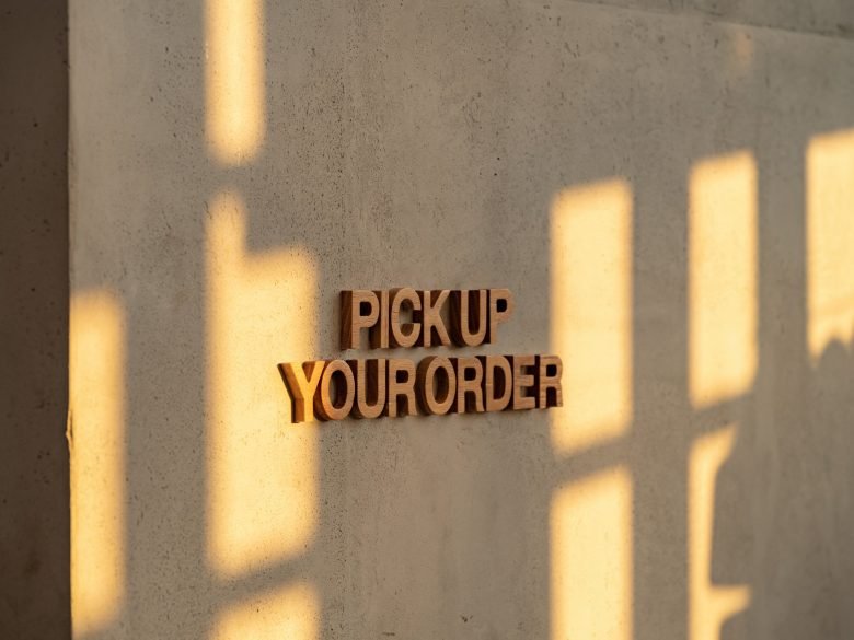 Liqui Group 为 Brew92 完成了新咖啡店和旗舰店的室内建筑