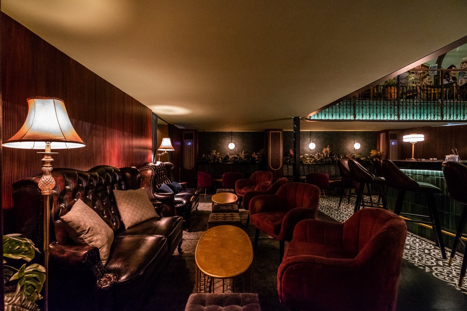 Nyonya Manis 饮酒俱乐部和 Nona Manis 点心俱乐部 by Seniman ruang x erreLUCE