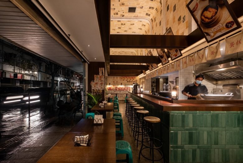 Nyonya Manis 饮酒俱乐部和 Nona Manis 点心俱乐部 by Seniman ruang x erreLUCE