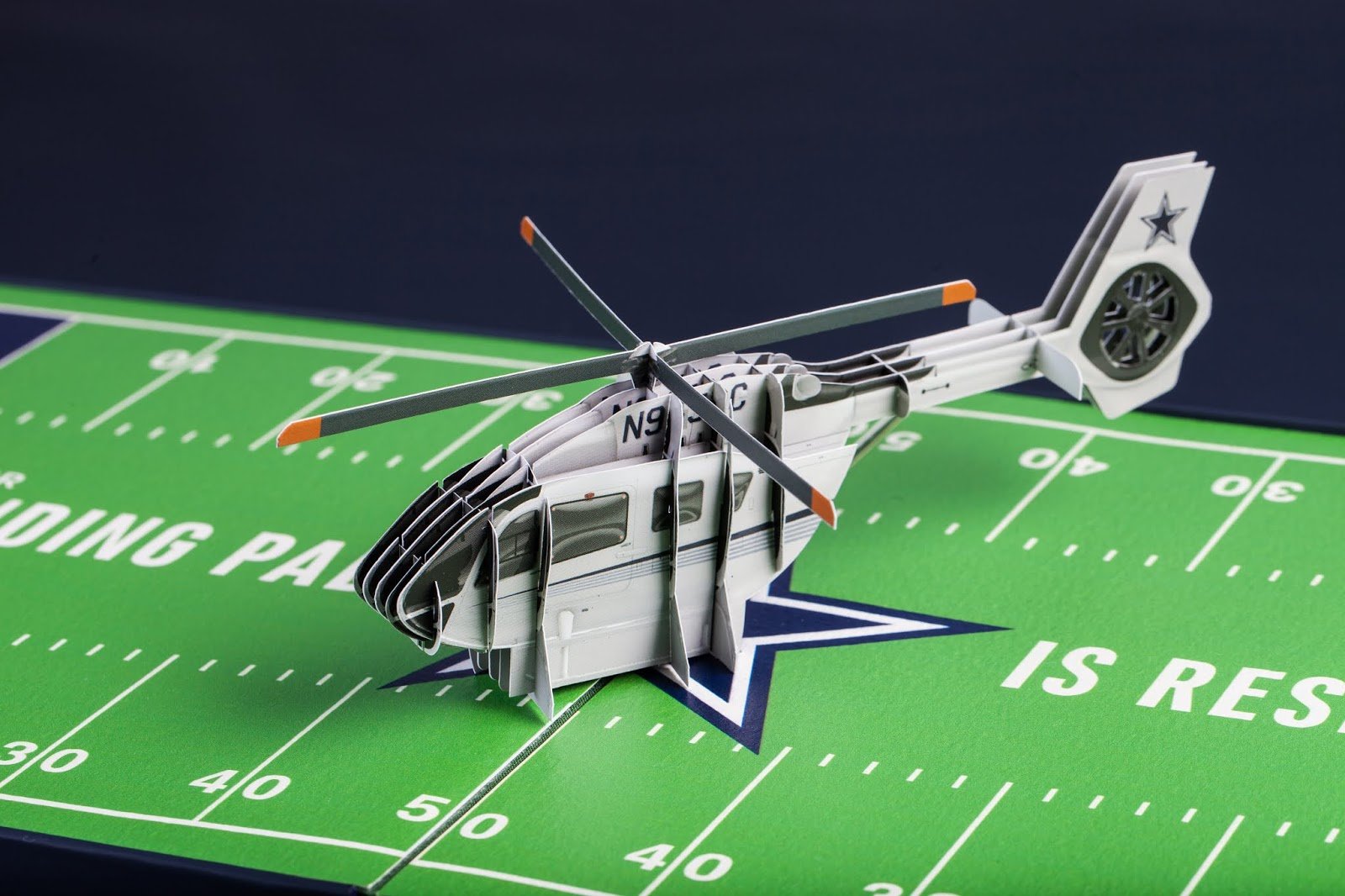 Spire Agency 达拉斯牛仔队创始人套房促销