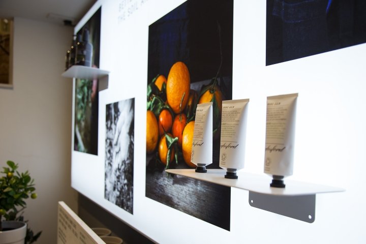 英国伦敦 The Marketing Works 的戴尔斯福德柔性显示屏 英国伦敦 The Marketing Works 的戴尔斯福德柔性显示屏