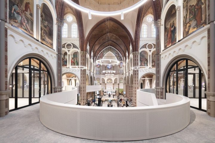 德佩特鲁斯图书馆、博物馆和社区中心，由 Molenaar&Bol&vanDillen Architects 设计，荷兰富特