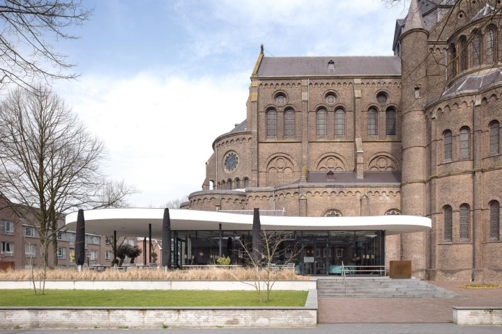 德佩特鲁斯图书馆、博物馆和社区中心，由 Molenaar&Bol&vanDillen Architects 设计，荷兰富特