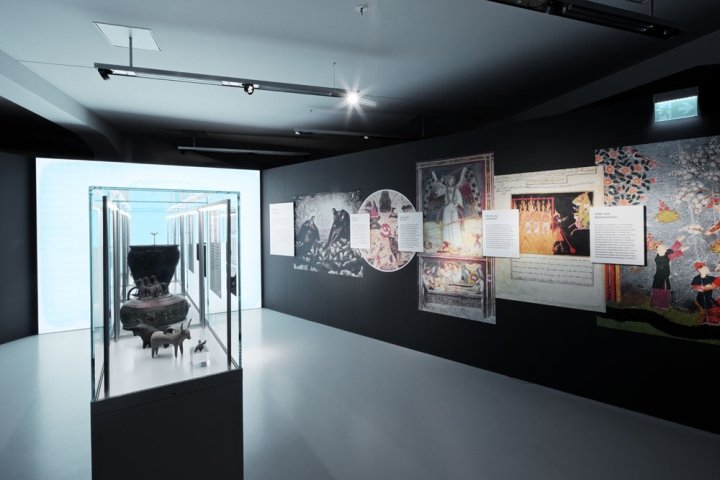 死亡与仪式——告别与纪念文化展览，由 Gourdin & Müller 举办，开姆尼茨——德国