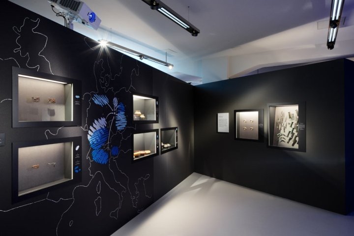 死亡与仪式——告别与纪念文化展览，由 Gourdin & Müller 举办，开姆尼茨——德国