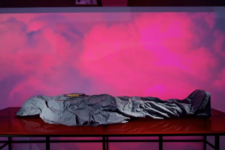 死亡与仪式——告别与纪念文化展览，由 Gourdin & Müller 举办，开姆尼茨——德国