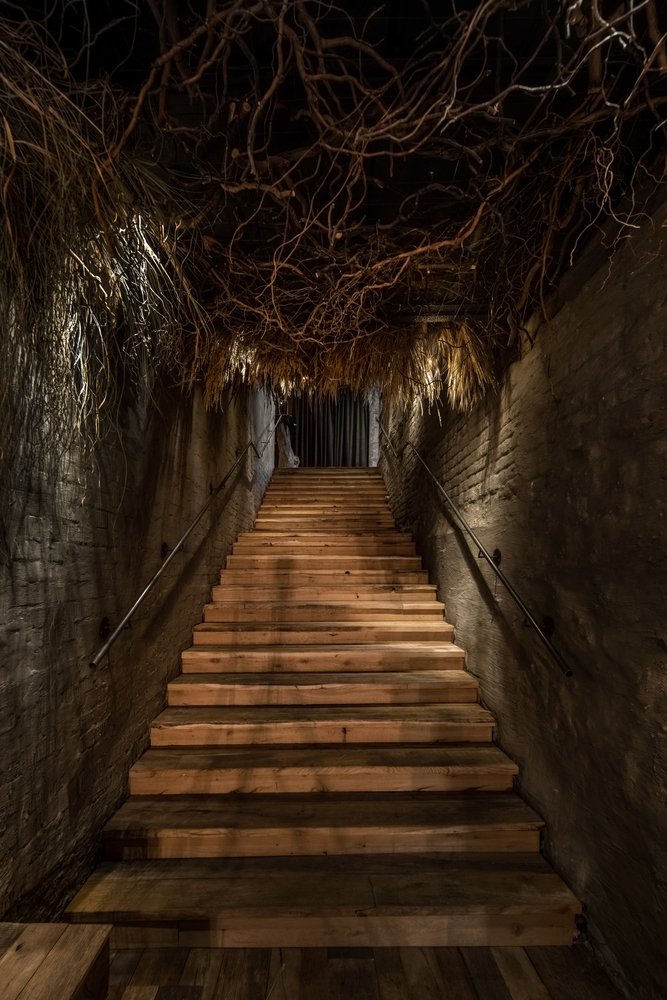 YOD 集团的 Deep Bar