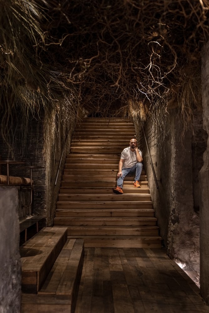 YOD 集团的 Deep Bar